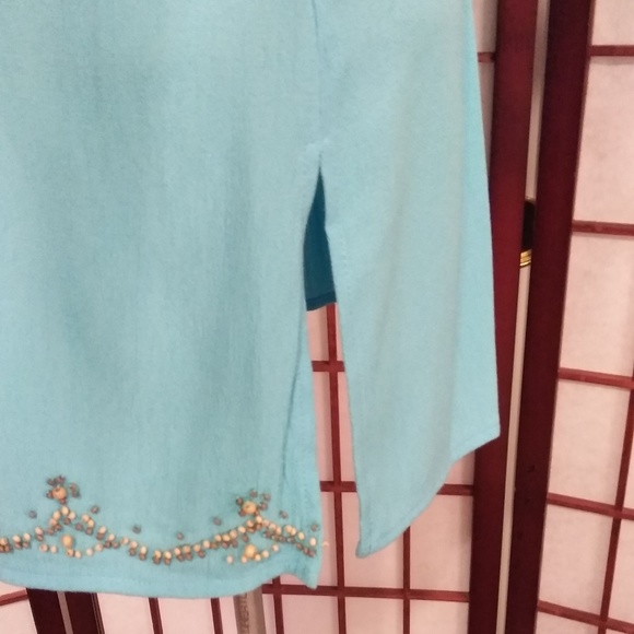 3/$15 CLOSET CLOSING TURQUOISE BEADED BLOUSE - Picture 5 of 7